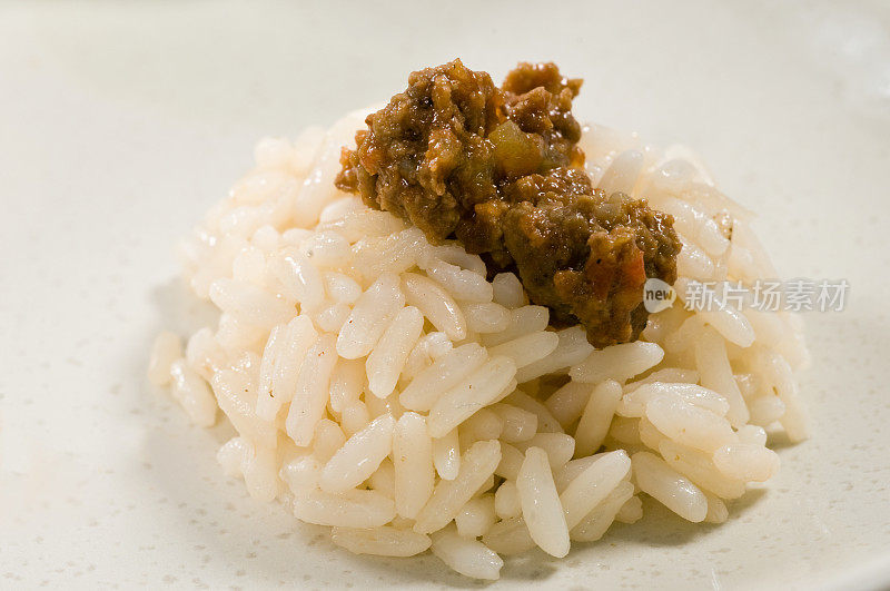 牛肉饭(arroz con picadillo)